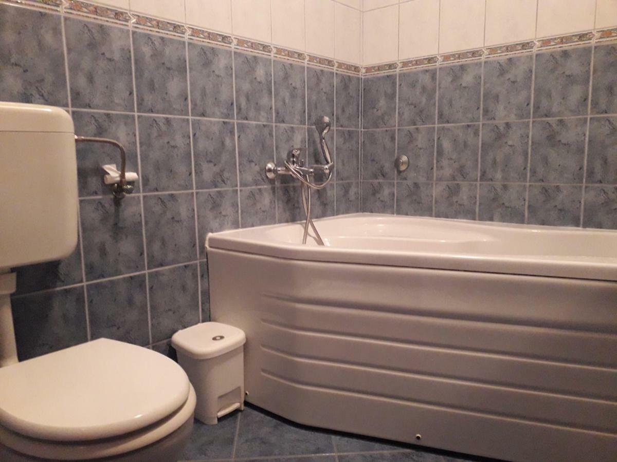 Apartmani Mara I Kata 오미스 외부 사진