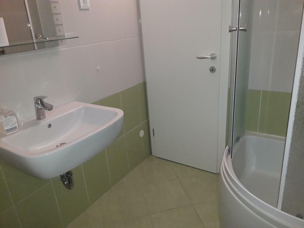 Apartmani Mara I Kata 오미스 외부 사진