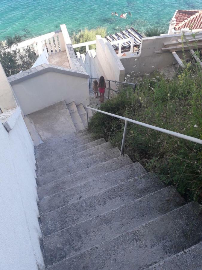 Apartmani Mara I Kata 오미스 외부 사진