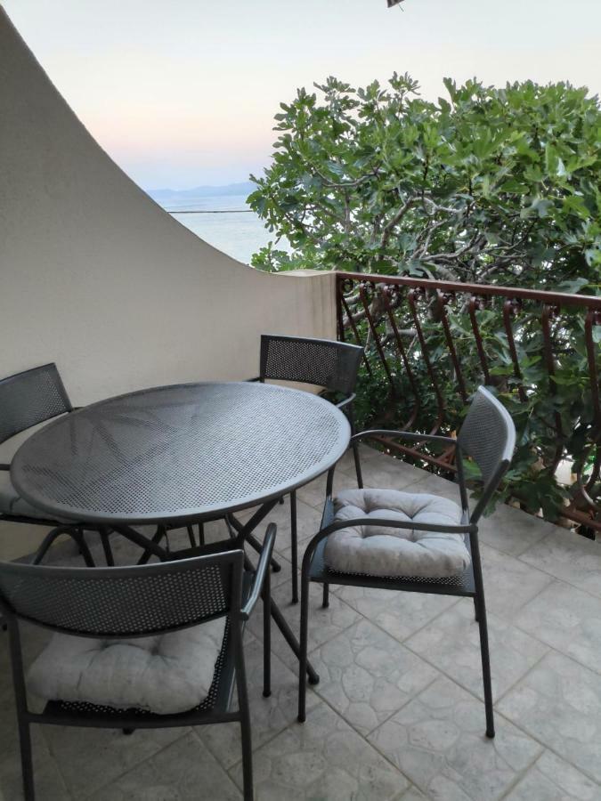 Apartmani Mara I Kata 오미스 외부 사진