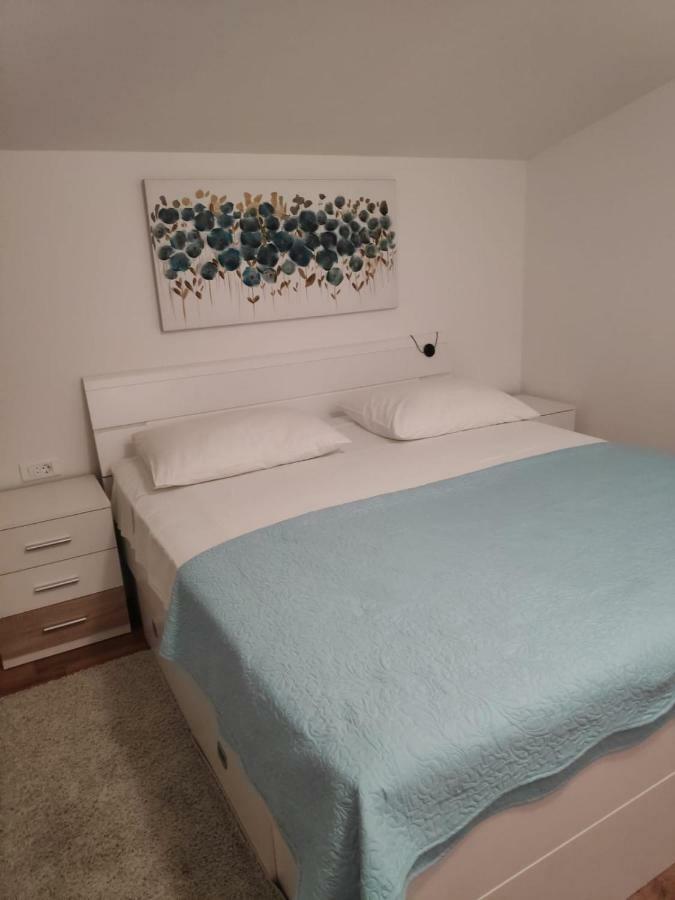 Apartmani Mara I Kata 오미스 외부 사진